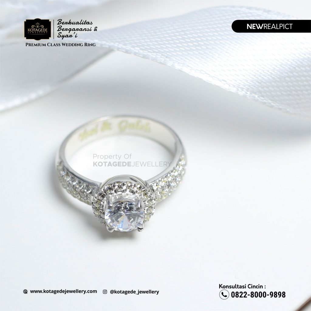 Cincin Tunangan Emas Putih dan Harganya